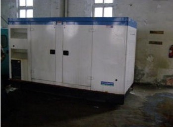 巧家康明斯150kw大型柴油二手发电机组 巧家康明斯150kw大型柴油二手发电机组